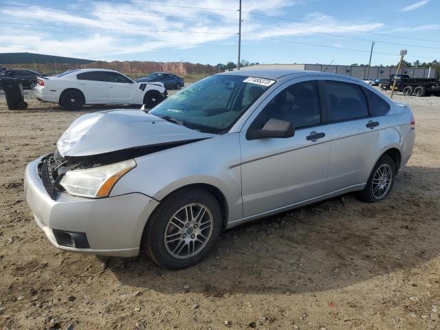 1FAHP3FN1BW185426 - 2011 FORD FOCUS SE SILVER photo 1