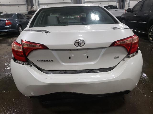 5YFBURHEXHP717556 - 2017 TOYOTA COROLLA L WHITE photo 6