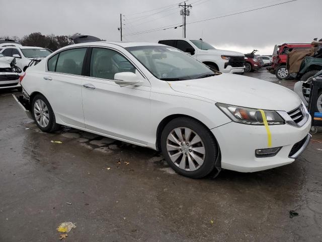 1HGCR3F8XDA045563 - 2013 HONDA ACCORD EXL WHITE photo 4