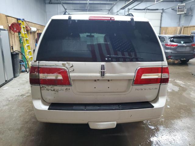 5LMFU28588LJ06158 - 2008 LINCOLN NAVIGATOR თეთრი ფოტო 6
