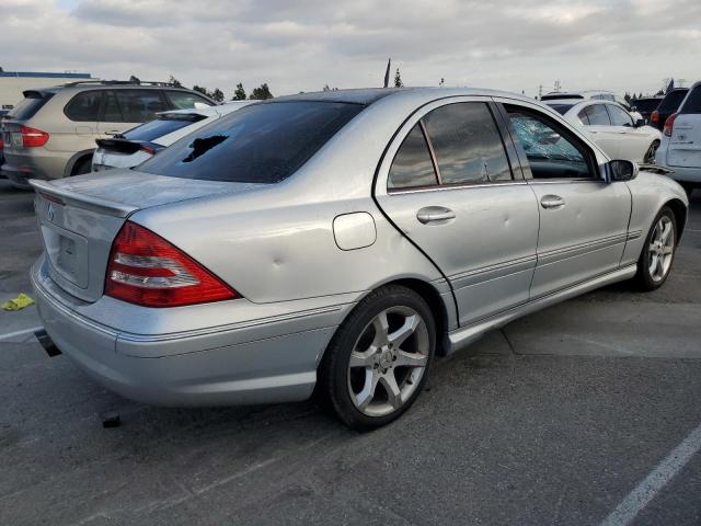 WDBRF52H07A955597 - 2007 MERCEDES-BENZ C 230 SILVER photo 3