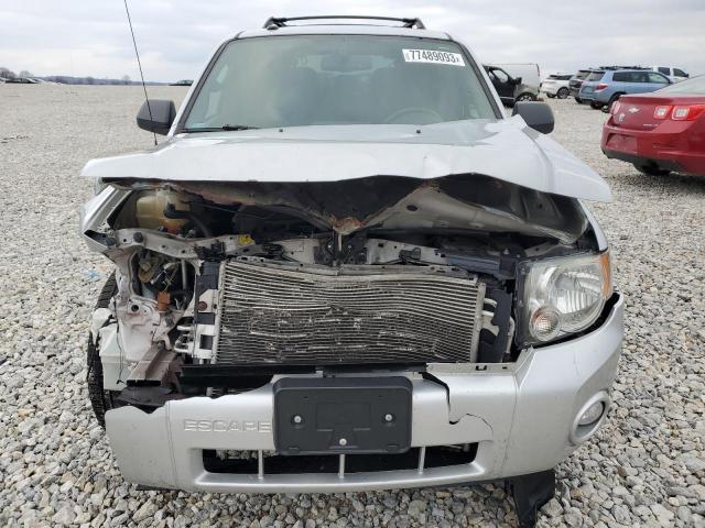 1FMCU9DG0CKA49023 - 2012 FORD ESCAPE XLT SILVER photo 5