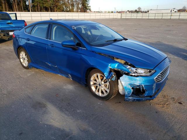 3FA6P0HDXLR159664 - 2020 FORD FUSION SE BLUE photo 4