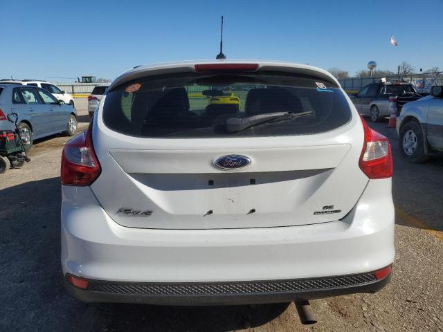 1FADP3K29EL281398 - 2014 FORD FOCUS SE WHITE photo 6