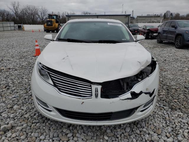 3LN6L2G94GR624813 - 2016 LINCOLN MKZ WHITE photo 5