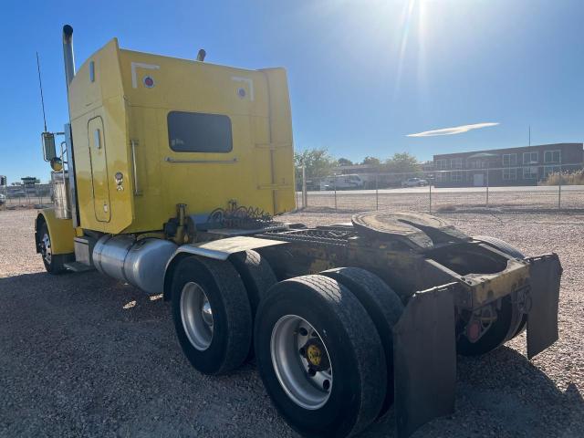 1XP5DB9X12D576728 - 2002 PETERBILT 379 YELLOW photo 3