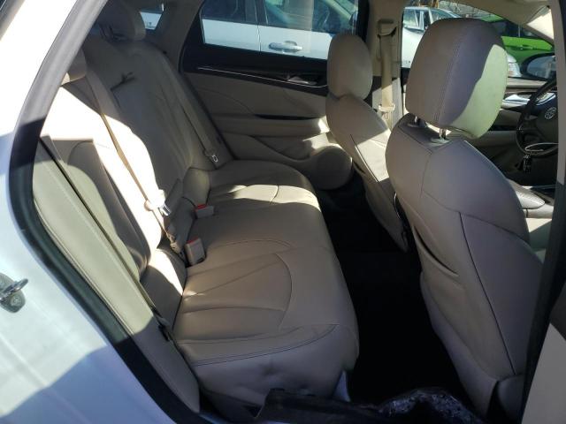 1G4ZN5SS5KU117102 - 2019 BUICK LACROSSE PREFERRED WHITE photo 10