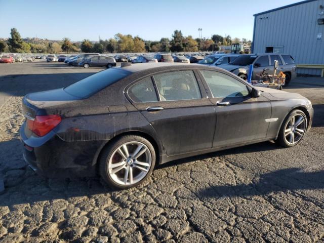 WBAKC6C5XBC394454 - 2011 BMW 750 XI GRAY photo 3