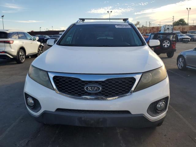 5XYKU4A25BG126307 - 2011 KIA SORENTO EX WHITE photo 5