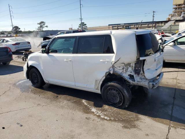 JTLZE4FE6FJ076901 - 2015 TOYOTA SCION XB WHITE photo 2