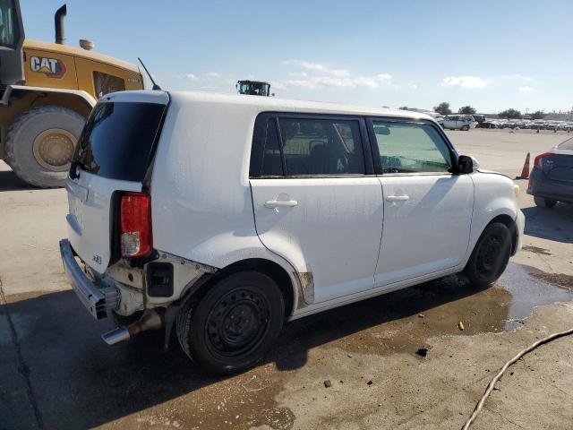 JTLZE4FE6FJ076901 - 2015 TOYOTA SCION XB WHITE photo 3