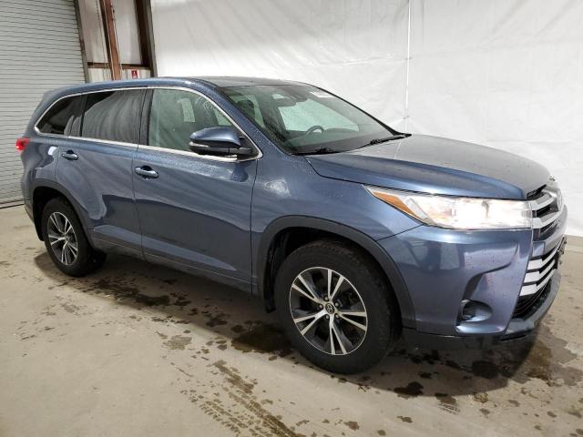 5TDBZRFH3HS400174 - 2017 TOYOTA HIGHLANDER LE BLUE photo 4