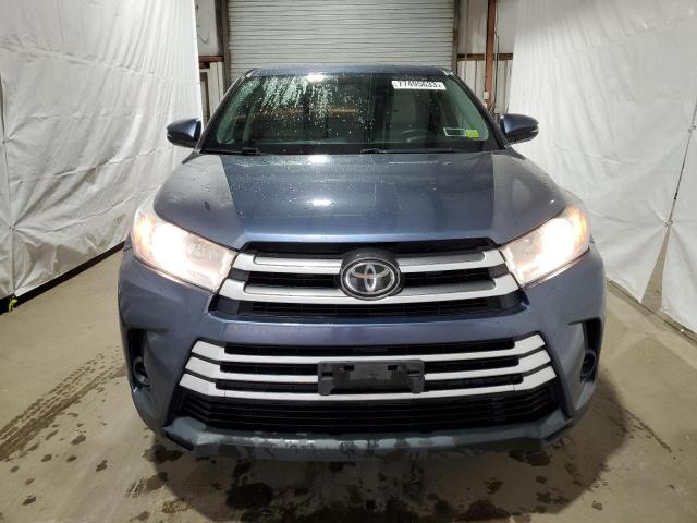 5TDBZRFH3HS400174 - 2017 TOYOTA HIGHLANDER LE BLUE photo 5