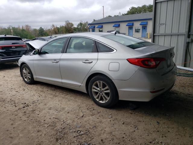 5NPE24AF4HH576926 - 2017 HYUNDAI SONATA SE SILVER photo 2