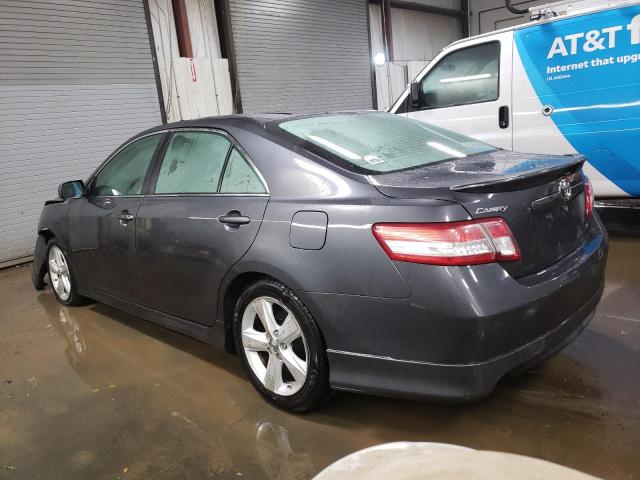 4T1BF3EK3BU209758 - 2011 TOYOTA CAMRY BASE GRAY photo 2