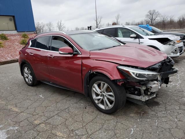 SJKCH5CP9JA046253 - 2018 INFINITI QX30 BASE RED photo 4
