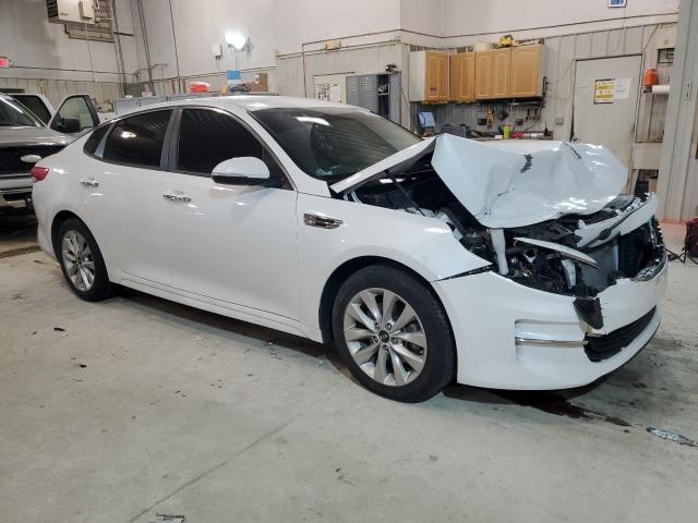 5XXGT4L35JG261112 - 2018 KIA OPTIMA LX WHITE photo 4