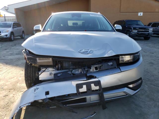 KM8KNDAF7PU166437 - 2023 HYUNDAI IONIQ 5 SEL SILVER photo 5