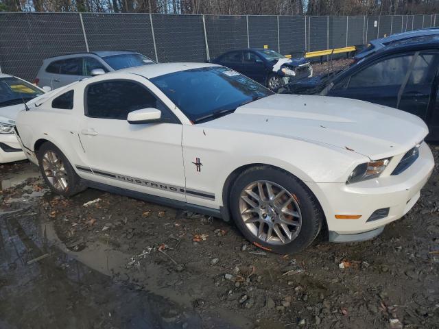 1ZVBP8AM9C5226093 - 2012 FORD MUSTANG WHITE photo 4