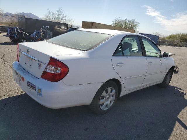 JTDBE32K220057975 - 2002 TOYOTA CAMRY LE WHITE photo 3