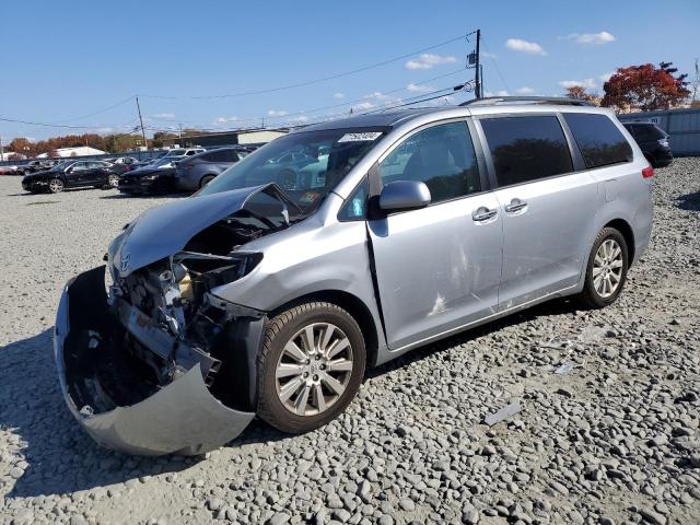 2011 TOYOTA SIENNA XLE, 