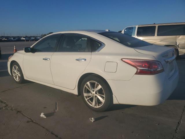 1N4AL3AP4FN886785 - 2015 NISSAN ALTIMA 2.5 WHITE photo 2