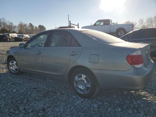 4T1BE32K15U587492 - 2005 TOYOTA CAMRY LE GRAY photo 2