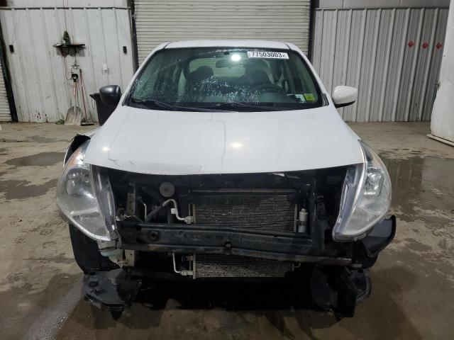 3N1CN7AP5HK437664 - 2017 NISSAN VERSA S WHITE photo 5