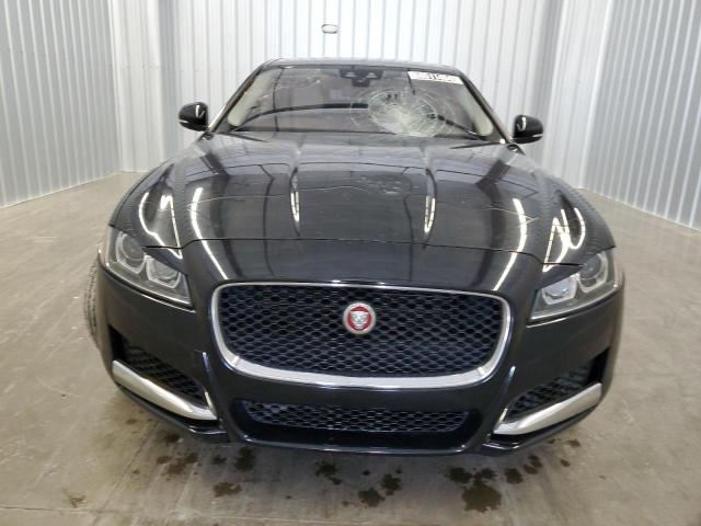 SAJBR4BV0HCY33260 - 2017 JAGUAR XF BLACK photo 5