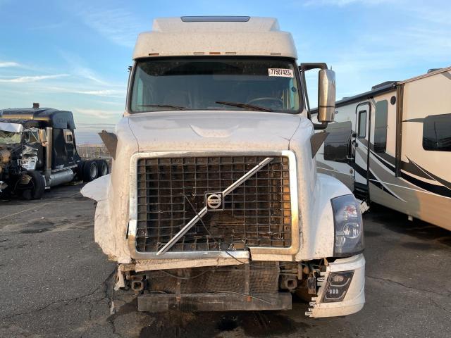 4V4NC9EH9GN934837 - 2016 VOLVO VN VNL WHITE photo 7