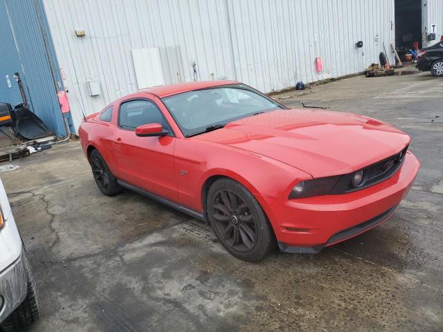 1ZVBP8CH8A5142862 - 2010 FORD MUSTANG GT RED photo 4