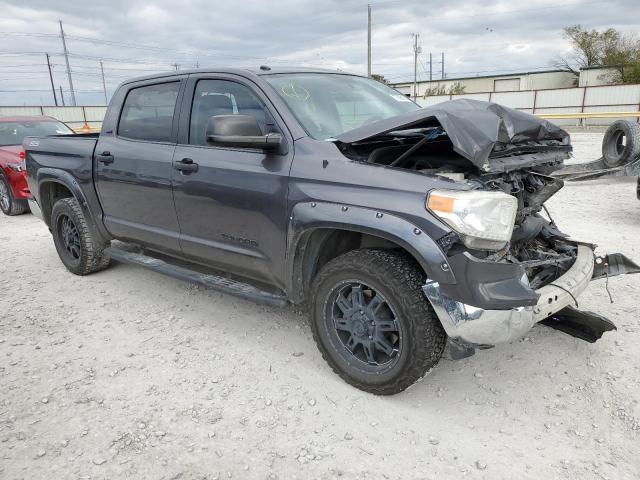 5TFEM5F15GX100782 - 2016 TOYOTA TUNDRA CREWMAX SR5 SILVER photo 4