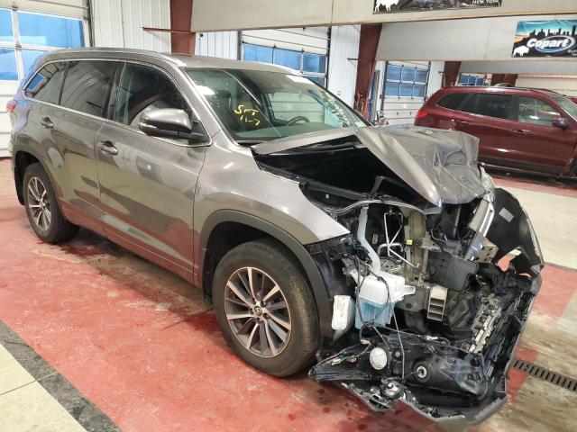 5TDJZRFH2JS532697 - 2018 TOYOTA HIGHLANDER SE CHARCOAL photo 4