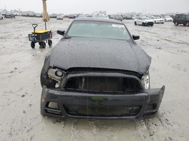 1ZVBP8AM0D5203531 - 2013 FORD MUSTANG BLACK photo 5