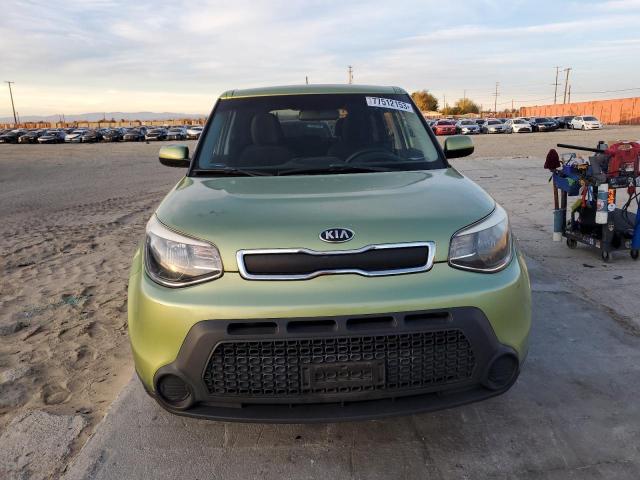 KNDJN2A20E7736890 - 2014 KIA SOUL GREEN photo 5