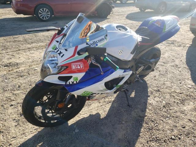 JS1GN7DA762111633 - 2006 SUZUKI GSX-R600 K6 WHITE photo 2