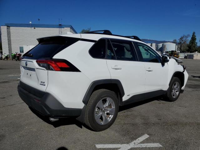 4T3RWRFV7NU053228 - 2022 TOYOTA RAV4 XLE WHITE photo 3