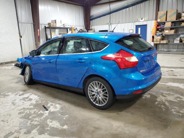 1FAHP3M2XCL283706 - 2012 FORD FOCUS SEL BLUE photo 2