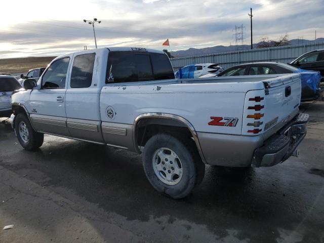 2GCEK19T4X1275145 - 1999 CHEVROLET SILVERADO K1500 WHITE photo 2