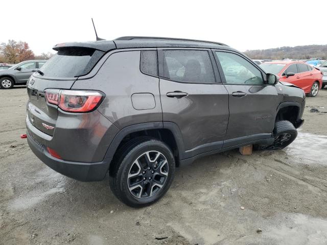 3C4NJDDB7KT722206 - 2019 JEEP COMPASS TRAILHAWK GRAY photo 3