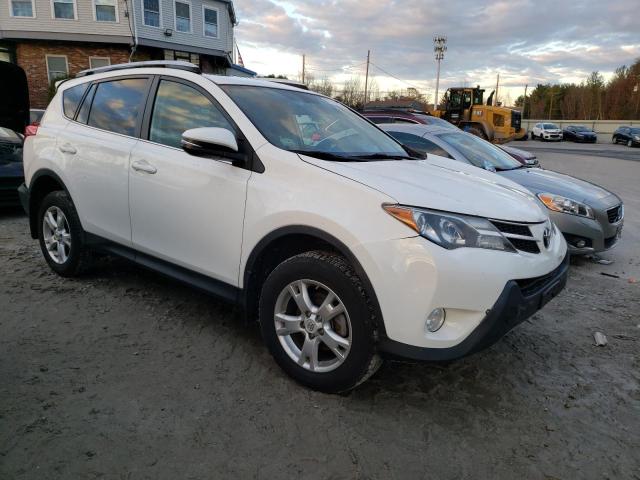 JTMRFREV2FJ037830 - 2015 TOYOTA RAV4 XLE WHITE photo 4