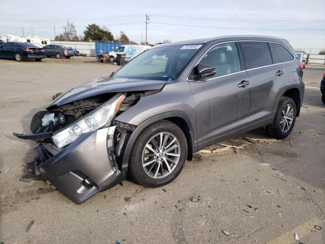 5TDJZRFH2JS525684 - 2018 TOYOTA HIGHLANDER SE GRAY photo 1