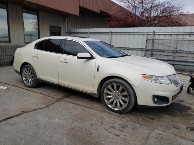 1LNHM93R09G630669 - 2009 LINCOLN MKS WHITE photo 4