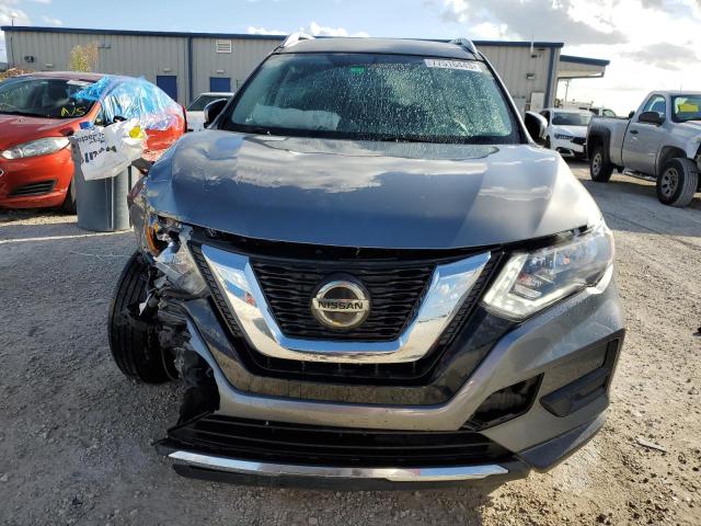 KNMAT2MV6JP526171 - 2018 NISSAN ROGUE S GRAY photo 5