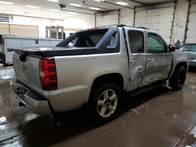 3GNTKFE3XBG102831 - 2011 CHEVROLET AVALANCHE LT SILVER photo 3