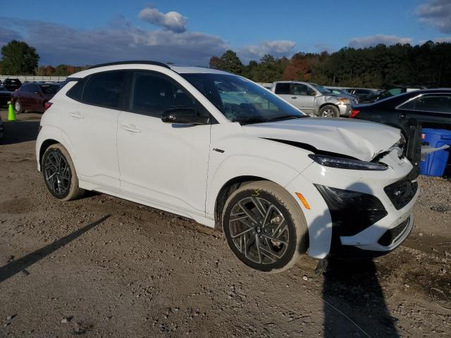 KM8K33A31NU868109 - 2022 HYUNDAI KONA N LINE WHITE photo 4