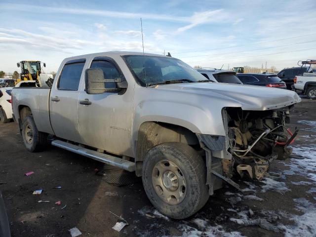 1GTHK53K19F114090 - 2009 GMC SIERRA K2500 SLE SILVER photo 4