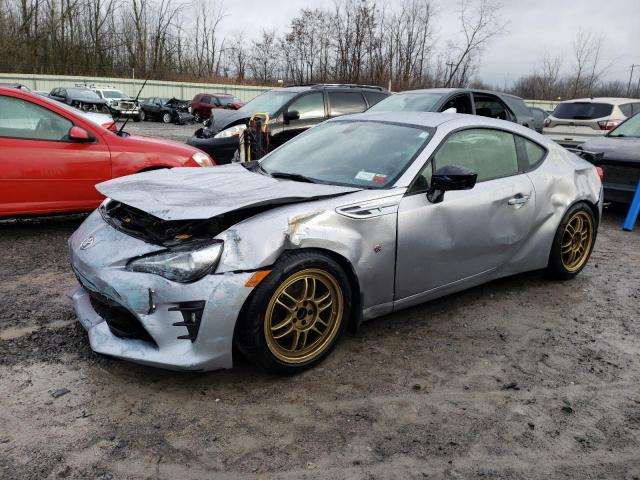 JF1ZNAE12J9701531 - 2018 TOYOTA 86 GT SILVER photo 1