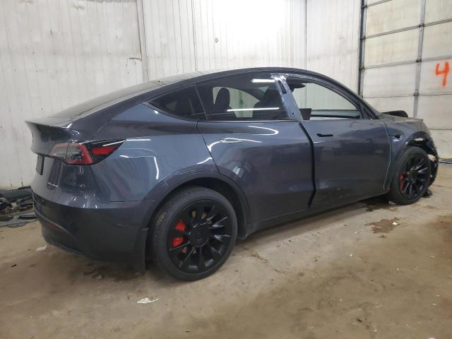 7SAYGDEE6PF831883 - 2023 TESLA MODEL Y GRAY photo 3