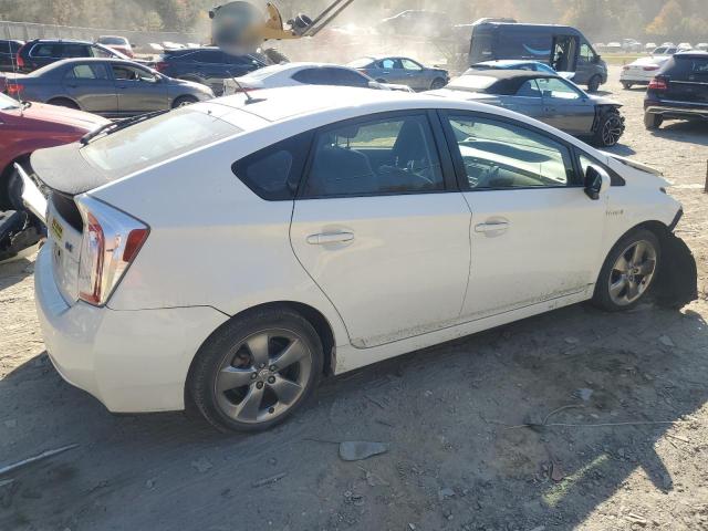 JTDKN3DU0D1645496 - 2013 TOYOTA PRIUS WHITE photo 3